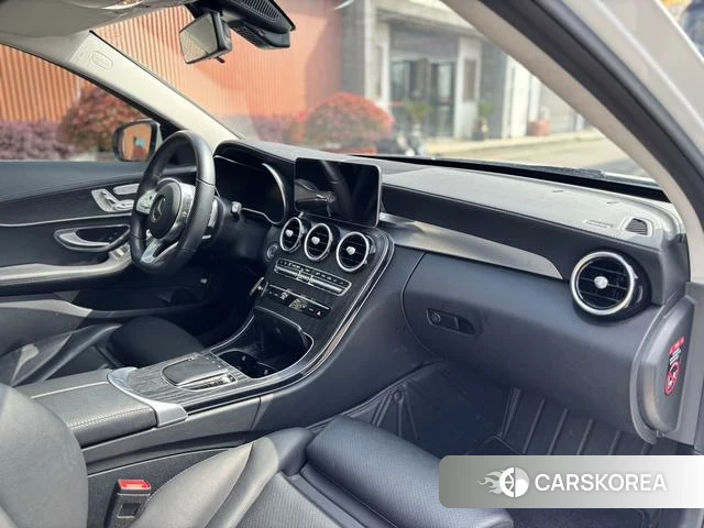 Mercedes-Benz Class C 2021 Белый из Китая