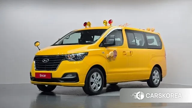 Hyundai The New Grand Starex 2019 Желтый из Кореи