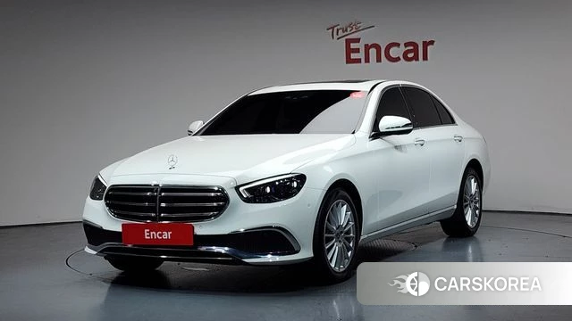 Mercedes-Benz E-Class W213 2023 Белый из Кореи