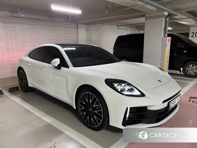 Porsche Panamera (972) 2024 Белый из Кореи