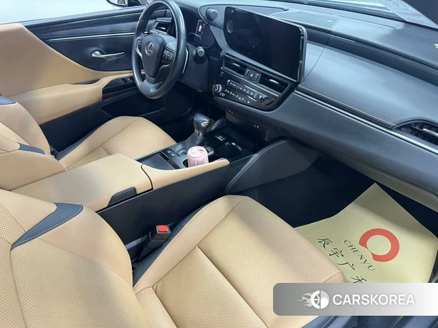 Lexus ES 2023 Синий из Китая
