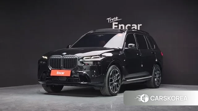 BMW X7 (G07) 2023 Черный из Кореи