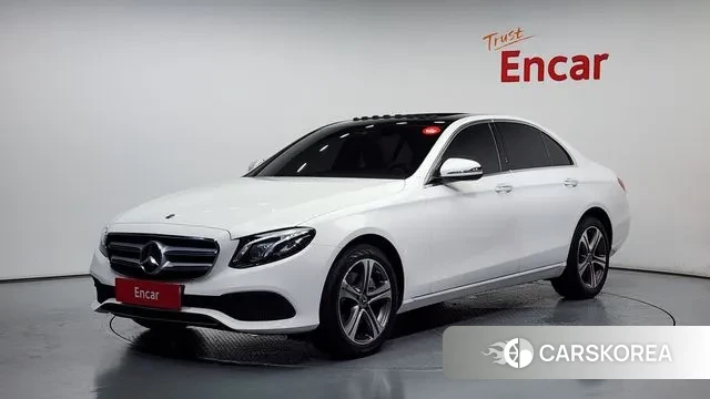 Mercedes-Benz E-Class W213 2019 Белый из Кореи