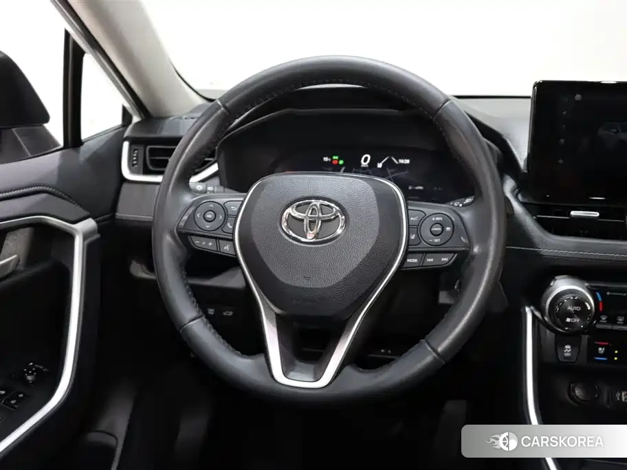 Toyota Wildlander 2023 Белый из Китая