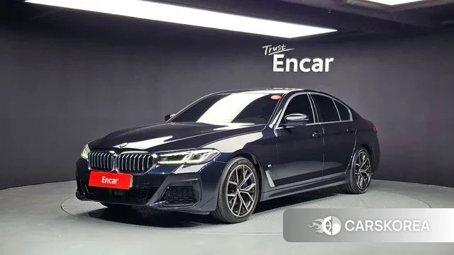 BMW 5 Series (G30) 2022 Черный из Кореи