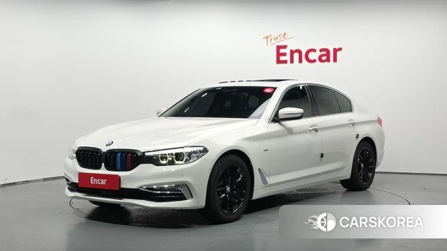 BMW 5 Series (G30) 2018 Белый из Кореи