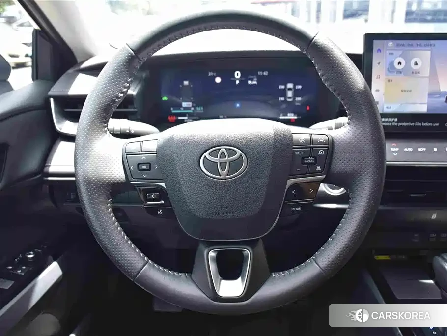 Toyota Camry 2024 Черный из Китая