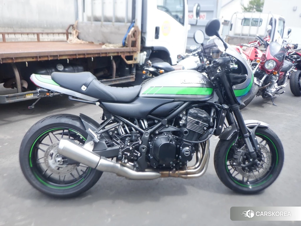 Проданный Kawasaki Z900RS CAFE 2018 из Японии