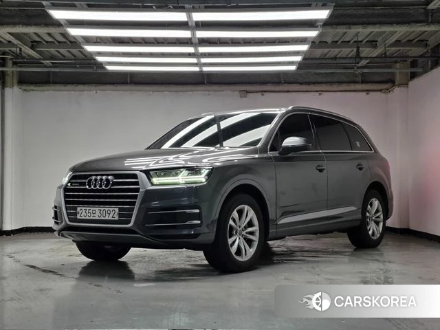 Audi Q7 (4M) 2019 Серый из Кореи