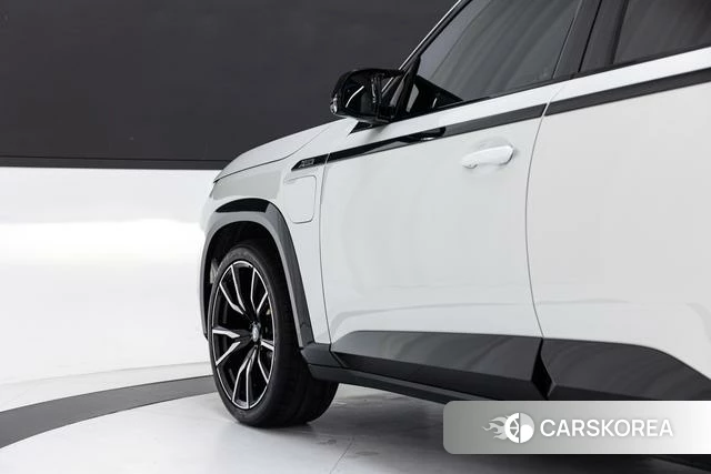 BMW XM 2025 Белый из Китая