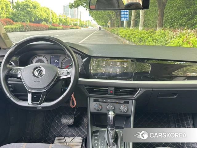 Volkswagen Lavida 2021 Белый из Китая