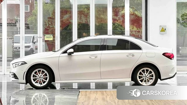 Mercedes-Benz Class A 2021 Белый из Китая