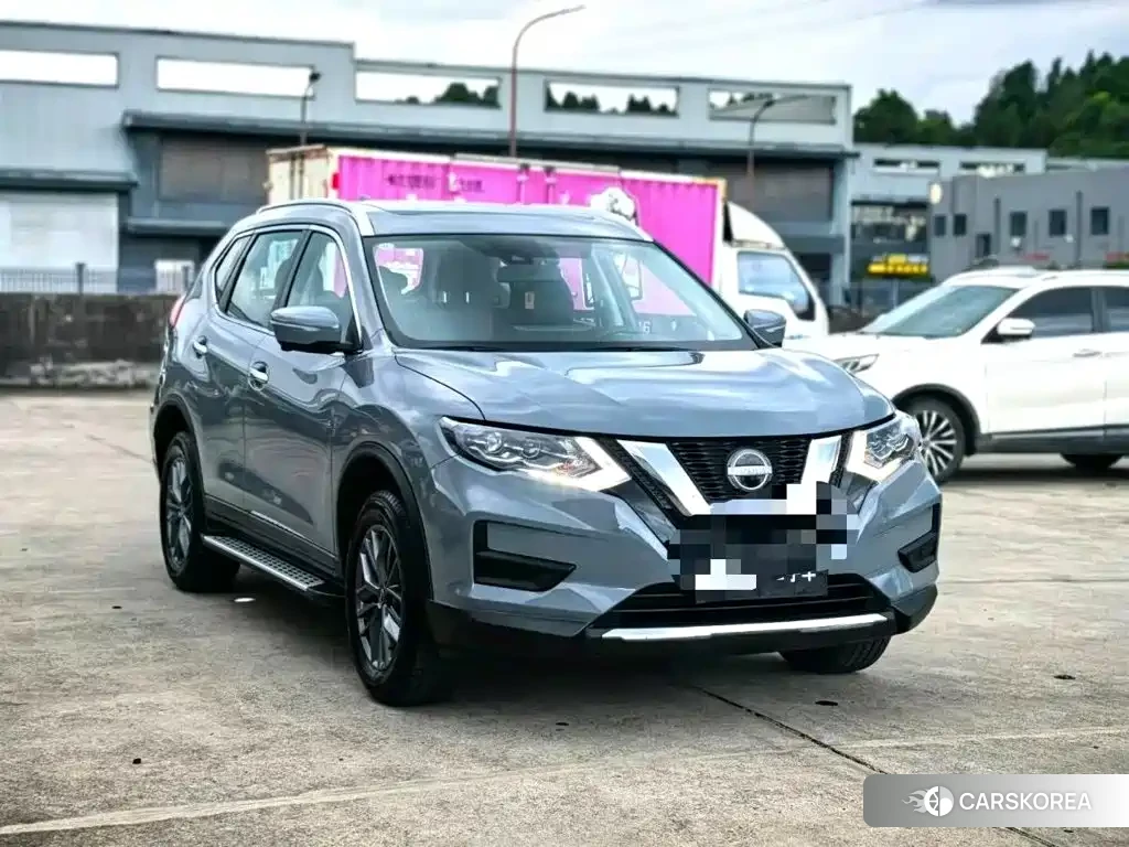 Nissan Qijun 2025 Silver/gray из Китая