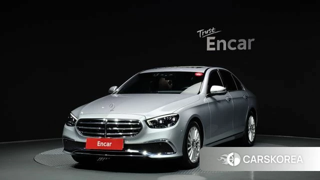 Mercedes-Benz E-Class W213 2022 Серебристо-серый из Кореи