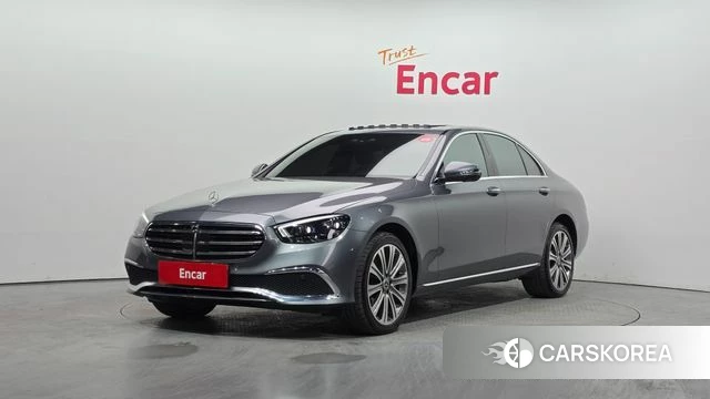 Mercedes-Benz E-Class W213 2022 Серый из Кореи