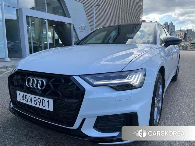 Audi A6 (C8) 2025 Белый из Кореи