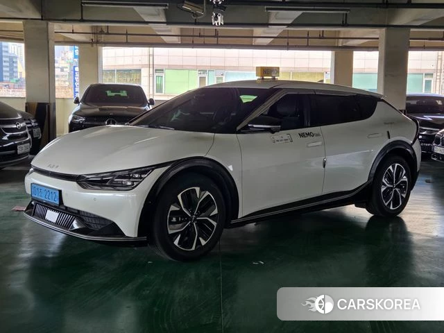 Kia EV6 2023 Белый из Кореи