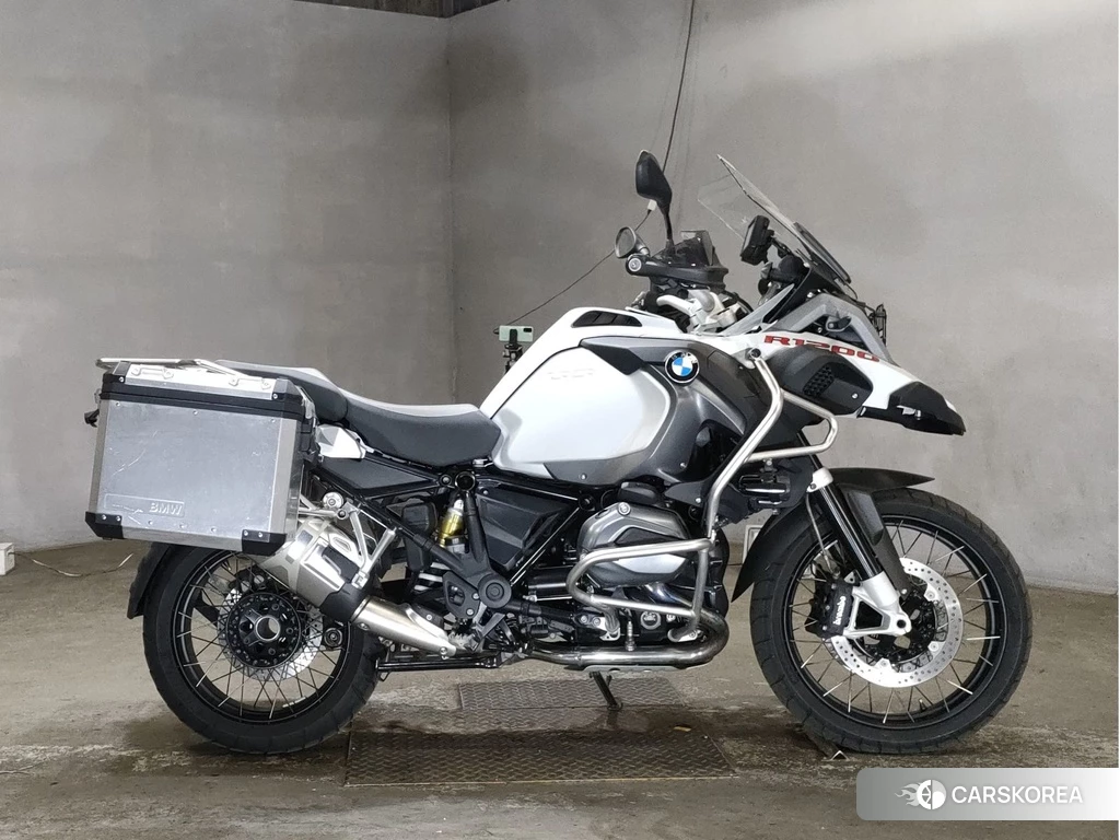 Проданный BMW R1200GS ADVENTURE 2016 из Японии