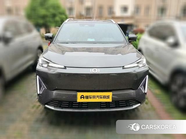 Changan Qiyuan Q05 classic 2025 Серебристо-серый из Китая