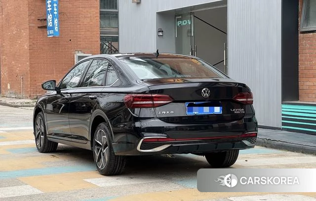 Volkswagen Lavida 2023 Черный из Китая