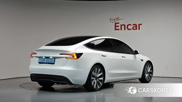 Tesla Model 3 2025 Белый из Кореи