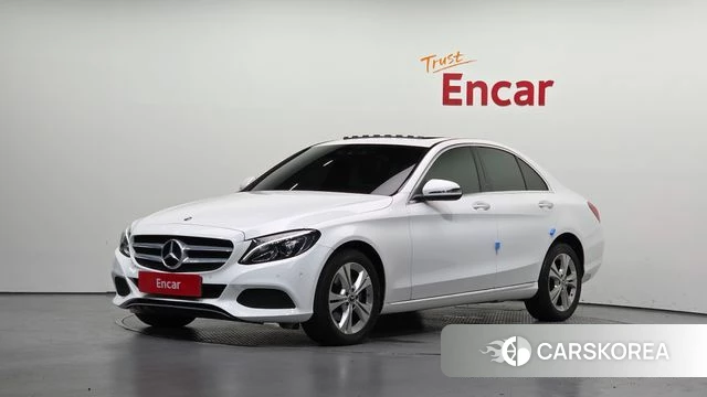 Mercedes-Benz C-Class W205 2018 Белый из Кореи