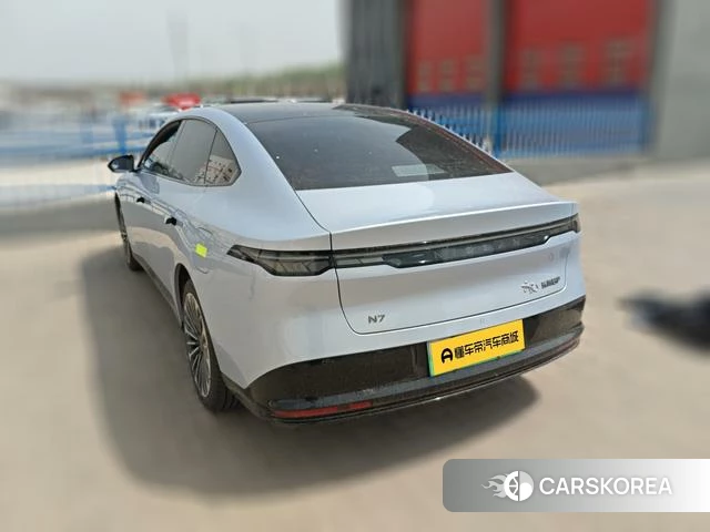 Nissan N7 2025 Серебристо-серый из Китая