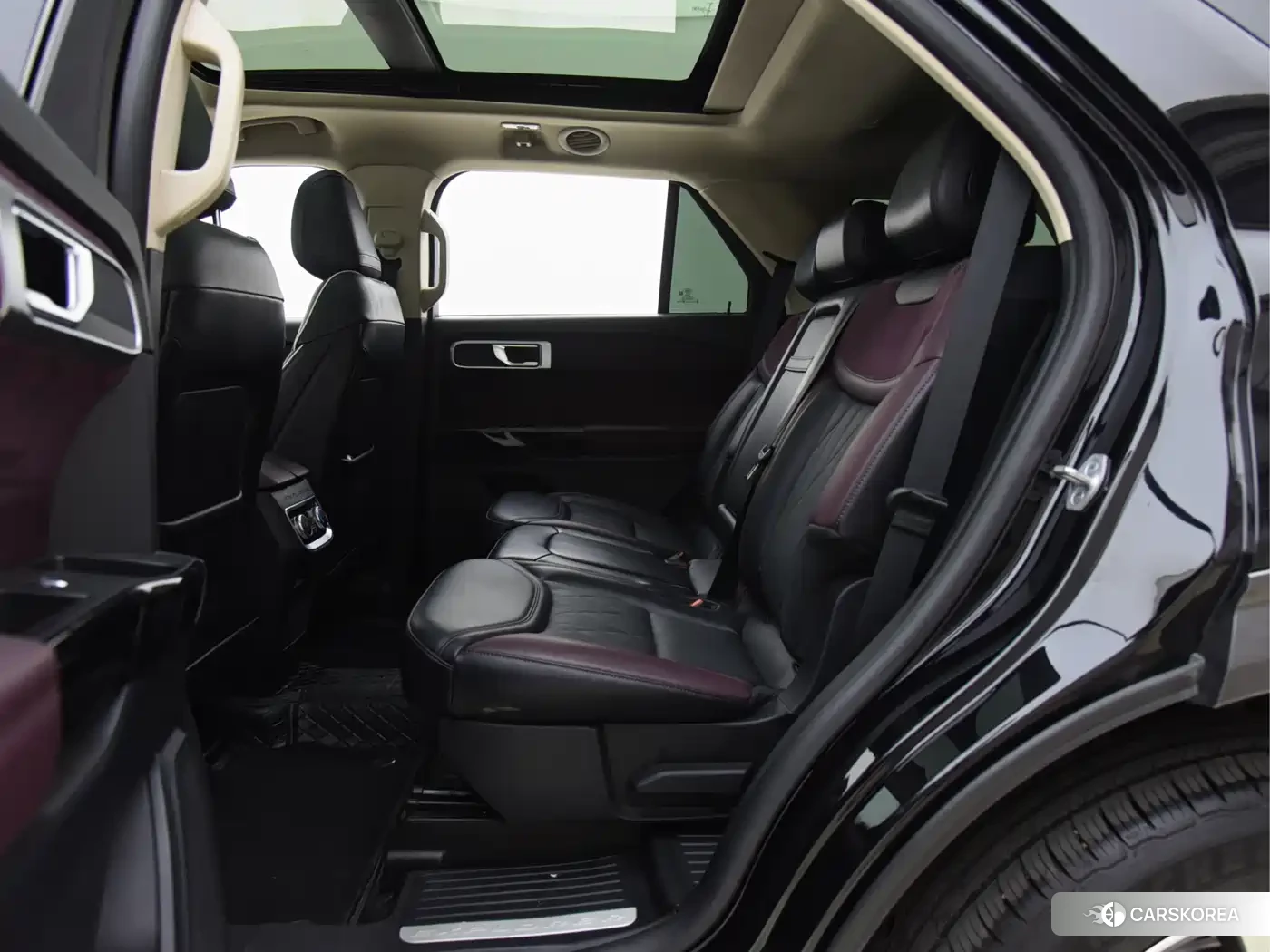 Ford Explorer 2024 Черный из Китая