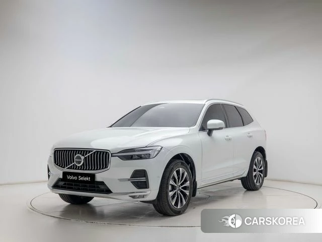 Volvo XC60 second Generation 2024 Белый из Кореи