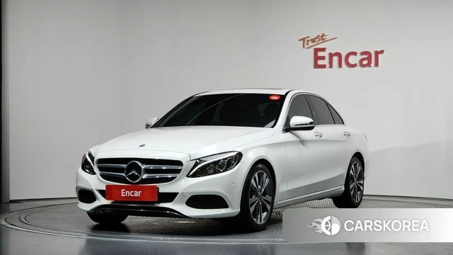 Mercedes-Benz C-Class W205 2018 Белый из Кореи