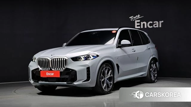 BMW X5 (G05) 2024 Светло-серебряный цвет из Кореи