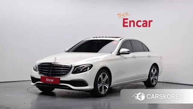 Mercedes-Benz E-Class W213 2018 Белый из Кореи