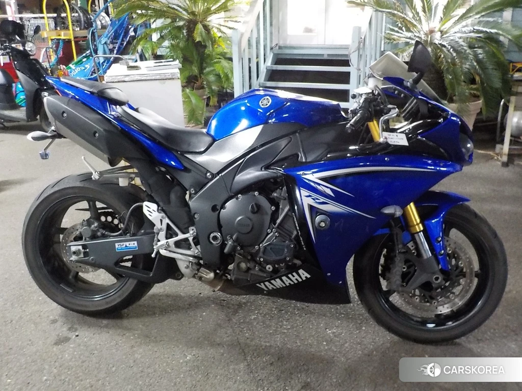 Проданный Yamaha YZF-R1 2010 из Японии