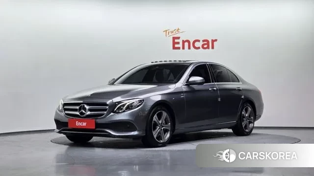 Mercedes-Benz E-Class W213 2018 Серый из Кореи