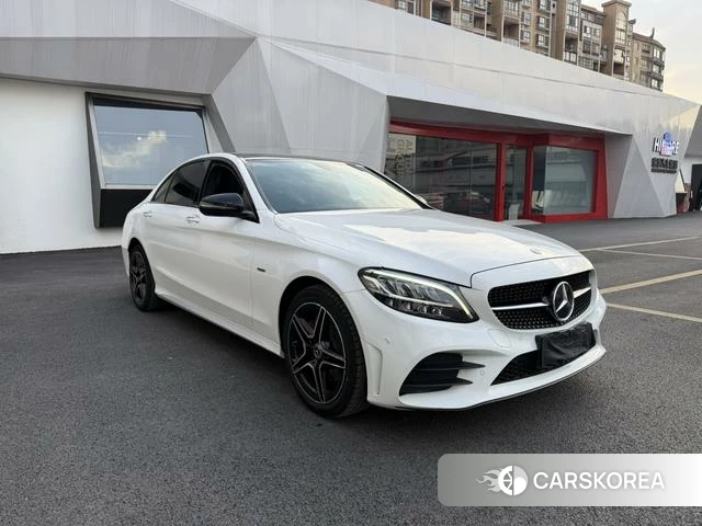Mercedes-Benz Class C 2021 Белый из Китая
