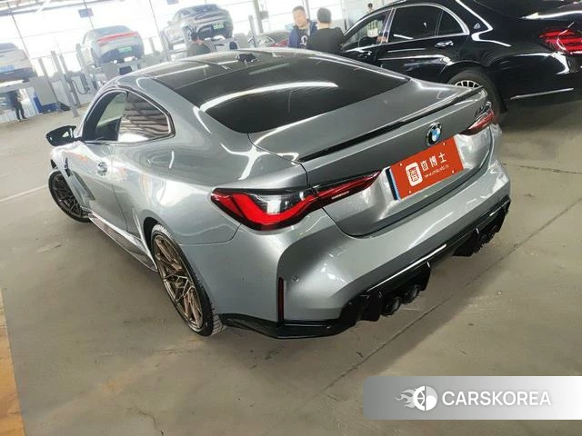 BMW M4 2024 Темно-серый из Китая