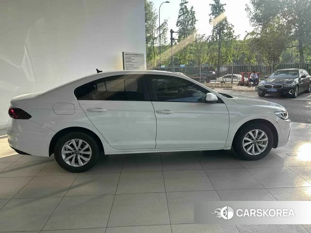 Volkswagen Bora 2021 Белый из Китая
