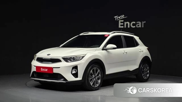Kia Stonic 2018 Белый из Кореи