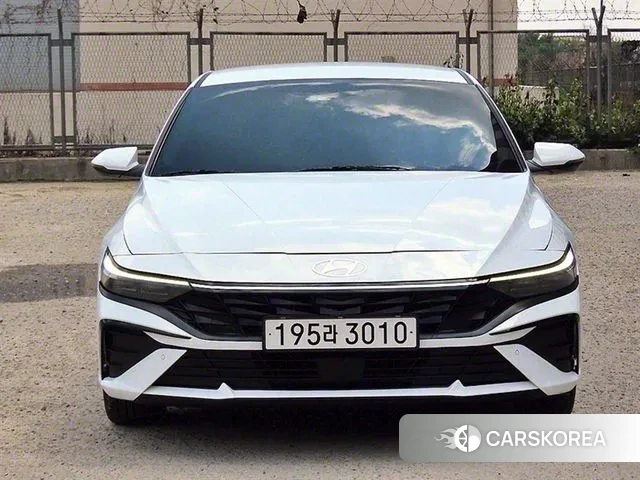 Hyundai The New Avante (CN7) 2023 Белый из Кореи