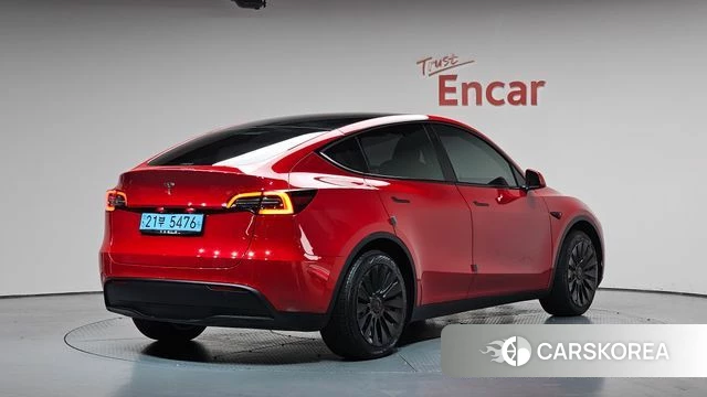 Tesla Model Y 2023 Красный из Кореи