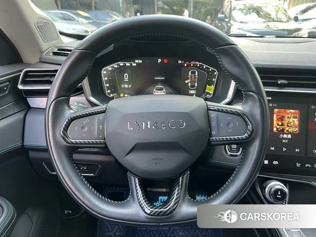 Lynk 05 2021 Синий из Китая