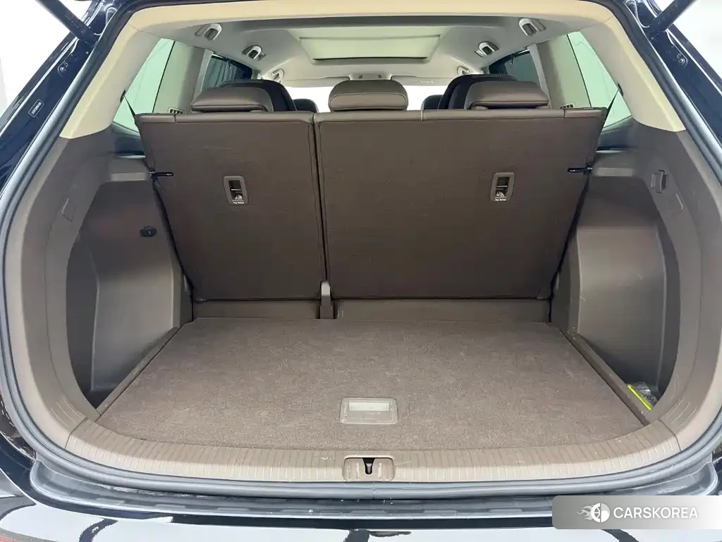 Volkswagen Viloran 2024 Черный из Китая