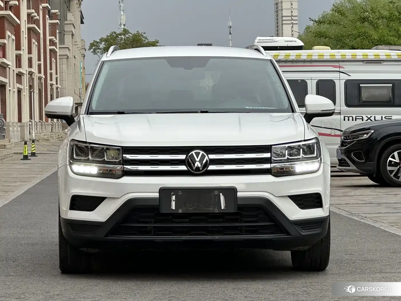 Volkswagen Tharu 2022 Белый из Китая
