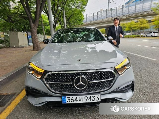 Mercedes-Benz E-Class W214 2026 Светло-серебряный цвет из Кореи