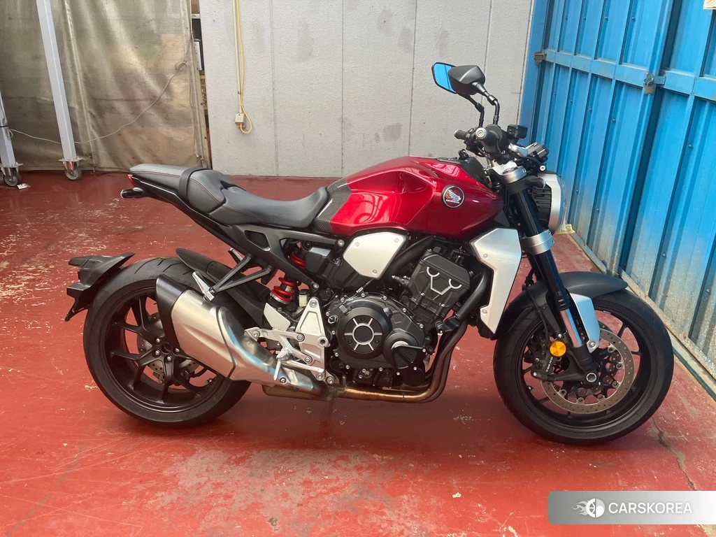 Проданный Honda CB1000R 2018 из Японии