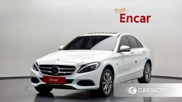 Mercedes-Benz C-Class W205 2018 Белый из Кореи