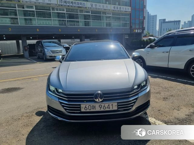 Volkswagen Arteon 2019 Серебряный из Кореи