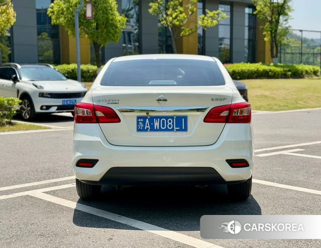 Nissan Xuan Yi 2024 Белый из Китая