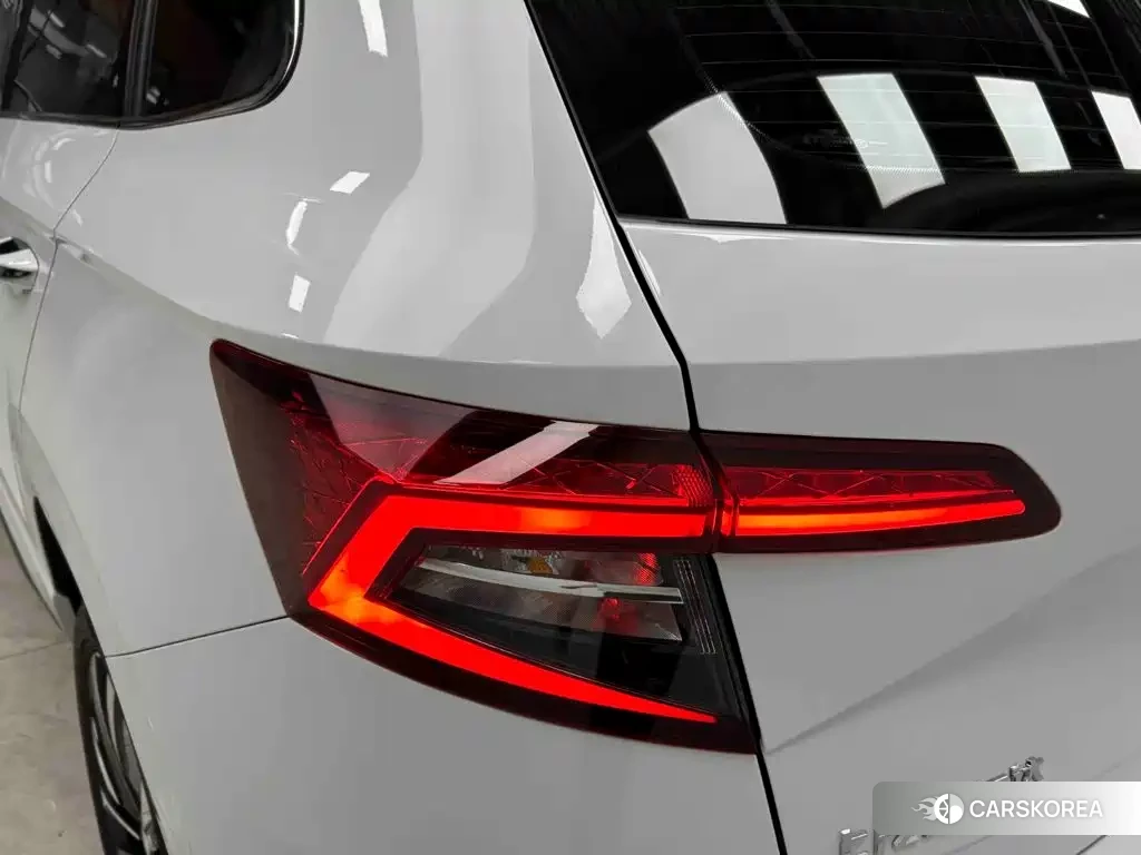 Skoda Karoq 2024 Белый из Китая