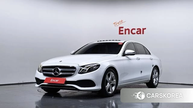 Mercedes-Benz E-Class W213 2018 Белый из Кореи